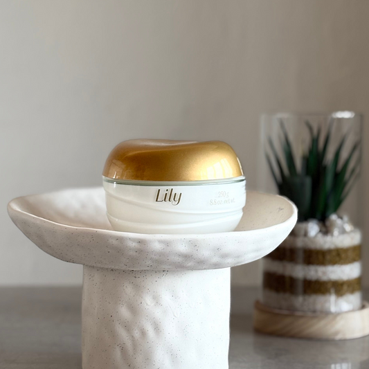 Lily Crème Acetinado Hidratante Corporal O Boticário 250g