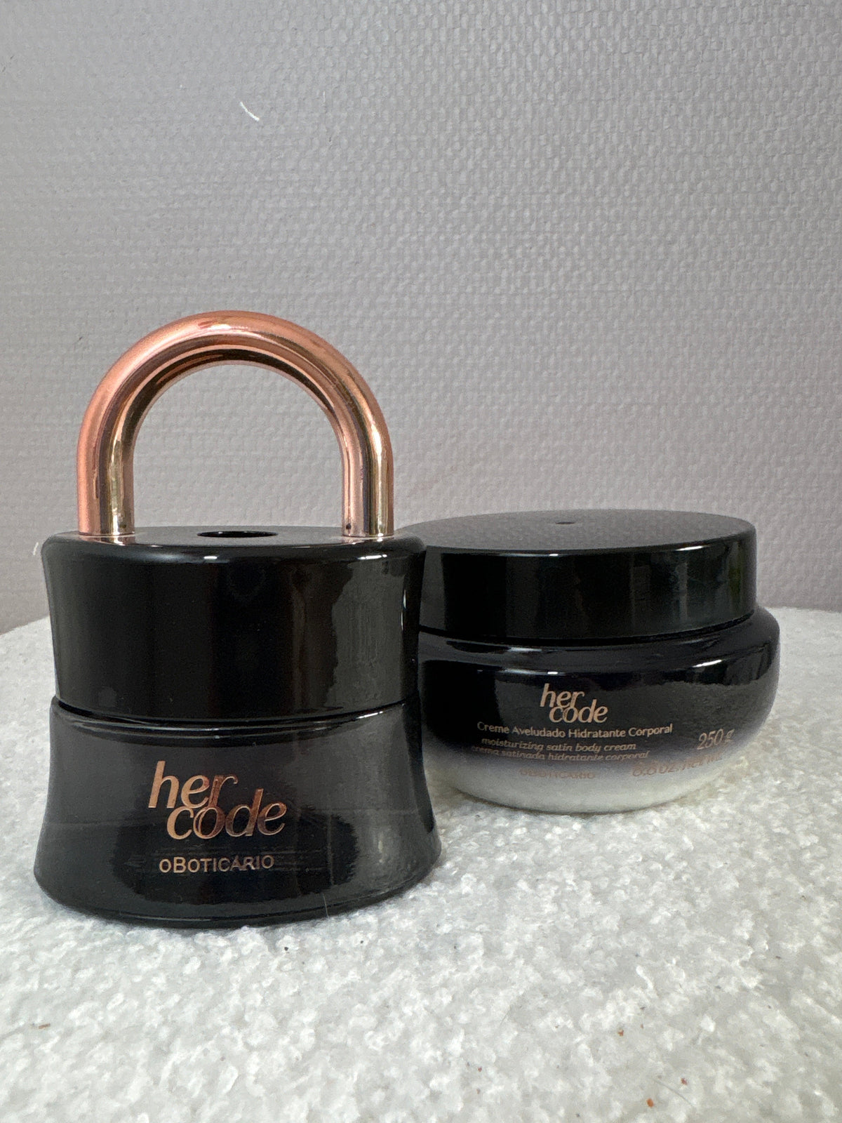 Coffret Her Code O Boticário – Eau de Parfum + Crème Veloutée 250g