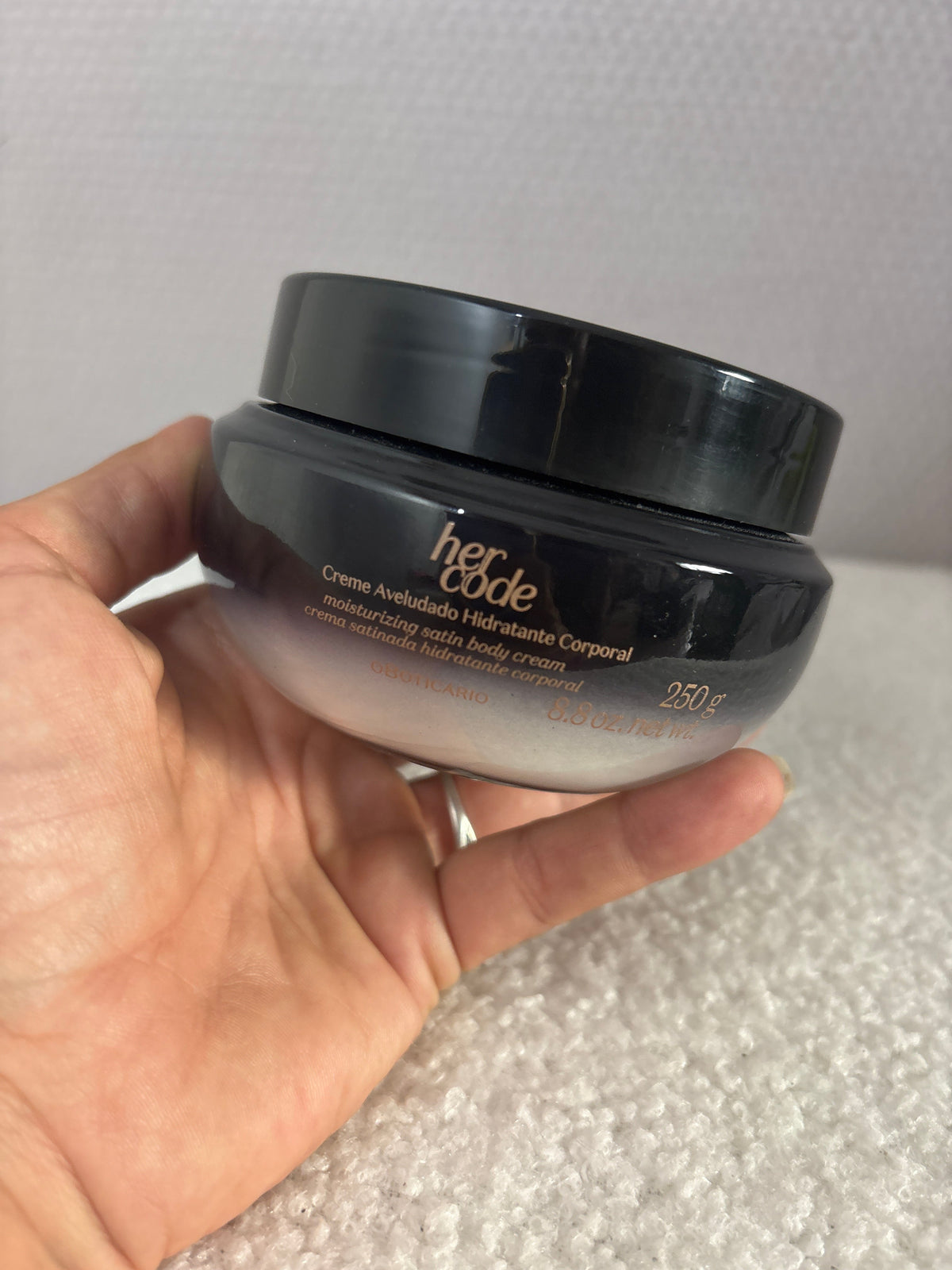 Her Code Crème Veloutée Hydratante Corporelle 250g – O Boticário her code