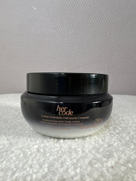 Her Code Crème Veloutée Hydratante Corporelle 250g – O Boticário her code